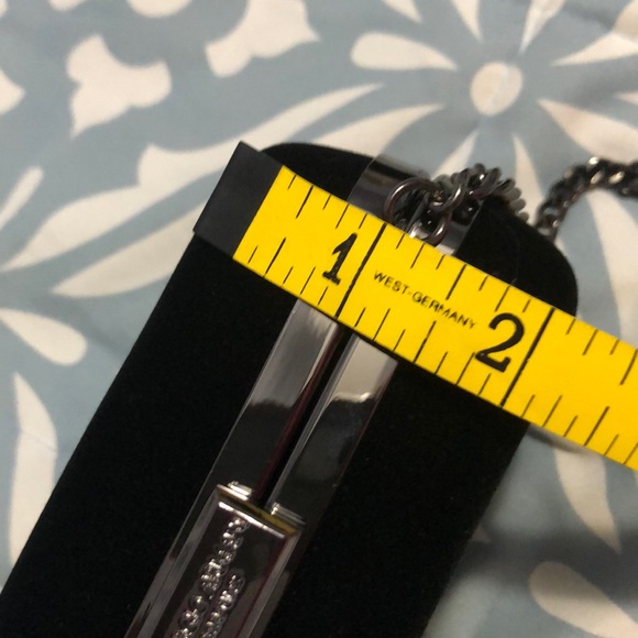 COPY - GIORGIO ARMANI BLACK VELVET CLUTCH WITH METAL LINK - Picture 7 of 8